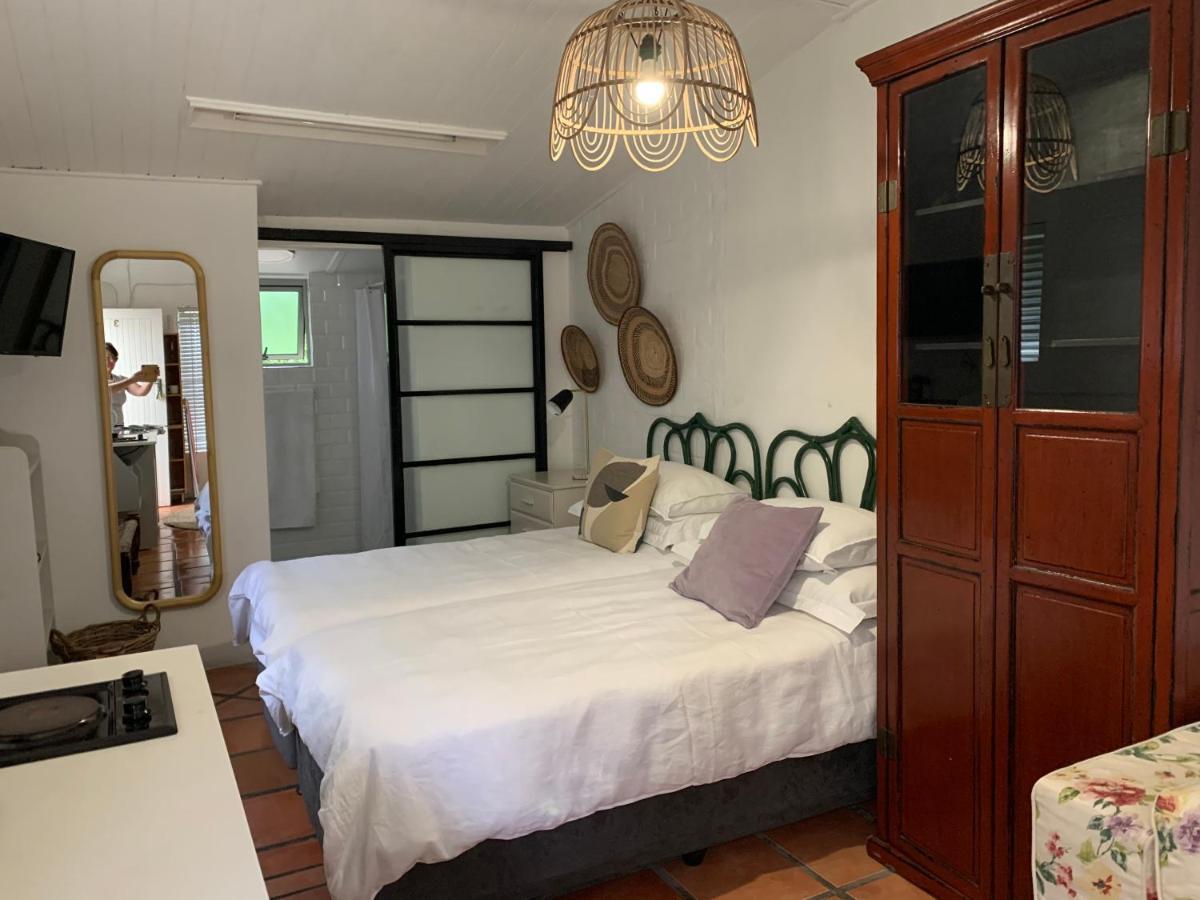 Courtyard Studio Lights And Wi Fi During Load Shedding Stellenbosch Luaran gambar
